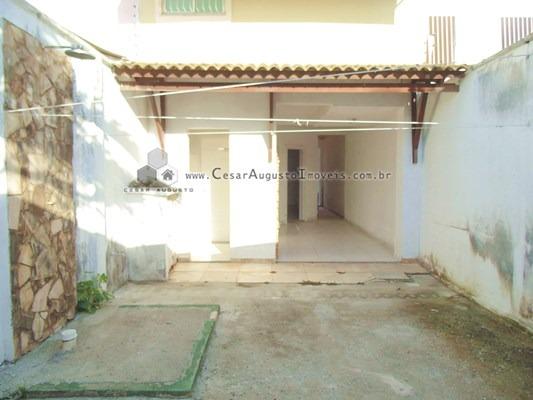Excelente casa duplex solta com 03 suítes na Lagoa Redonda - Foto 12