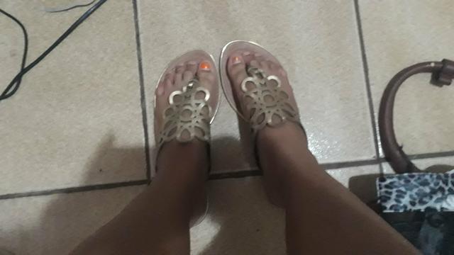 Duas sandalias rasteiras por 25 reais - Foto 4