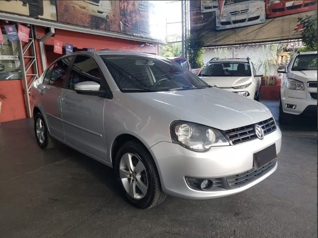 VOLKSWAGEN POLO SEDAN 1.6 MI 2014