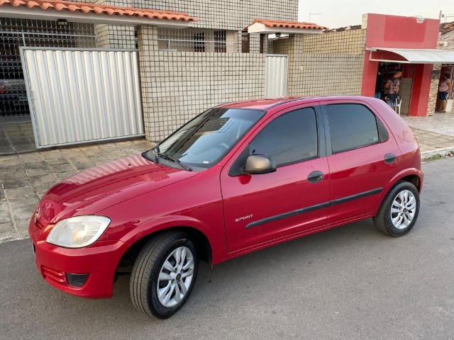 CELTA SPIRIT/LT 1.0 2011 COMPLETO EXTRA CARRO PARA PESSOAS EXIGENTES.