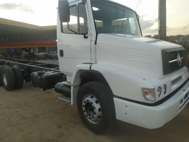 CAMINHÃO MB L1620