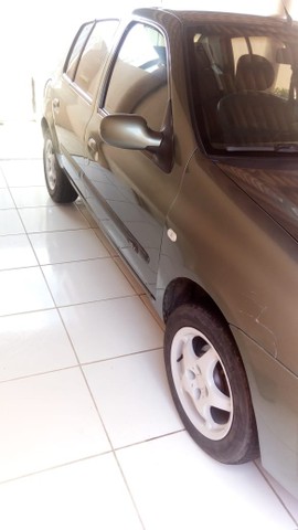 RENALT CLIO SEDAN COMPLETO
