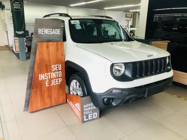 JEEP RENEGADE SPORT AT6 1.8 FLEX 05 PAS 4P