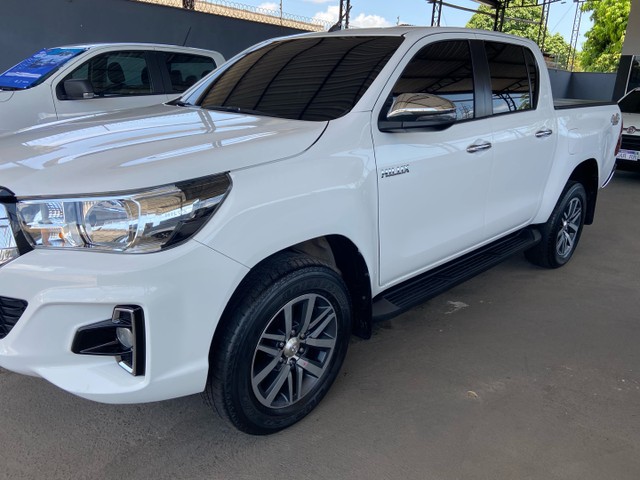 HILUX SRV 2019 AUTOMÁTICA COMPLETA