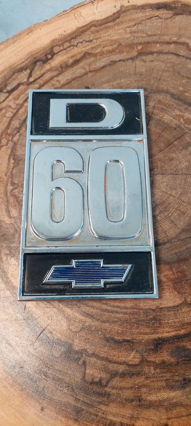 Emblema Original Caminhão Chevrolet D60 - Foto 4