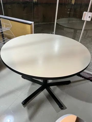Mesa redonda reforçada com tampo de MDF  - Foto 3