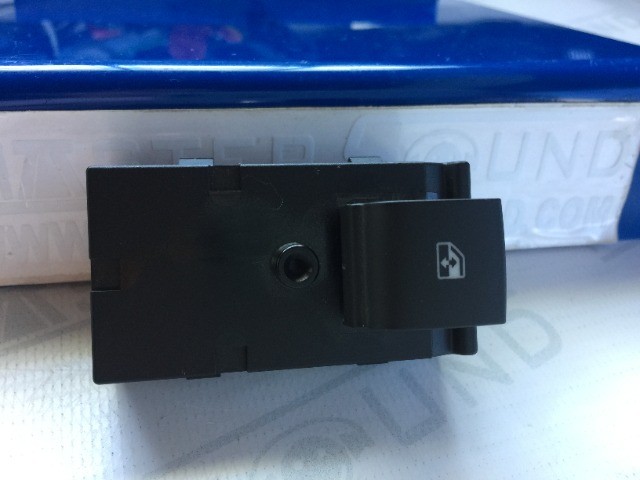 interruptor de vidro elétrico 5 pinos para prisma,cruze,spin,traker novo - Foto 3