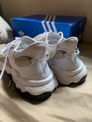 Adidas ozweego deals triple white