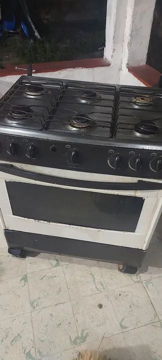 Vendo fogão  elétrico 6 bocas 