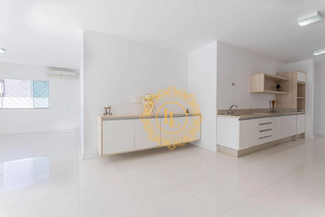 Casa semi mobiliada com 4 dormitórios à venda, Praia dos Amores - Balneário Camboriú/SC - Foto 5