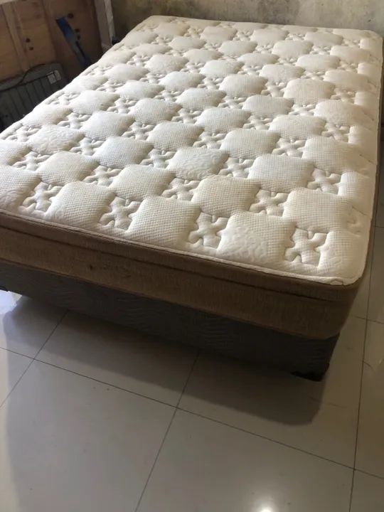 Cama casal otimo estado