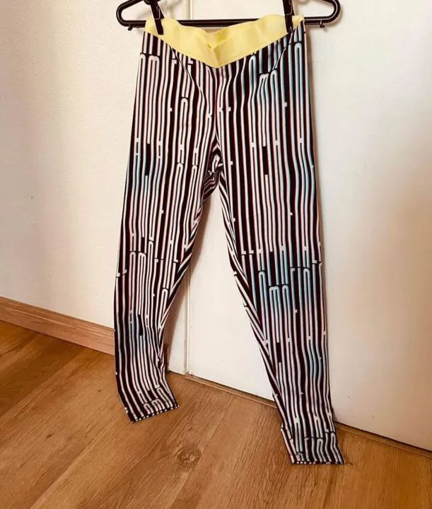 Legging labellamafia Coleção passada, serve P e PP - Foto 3