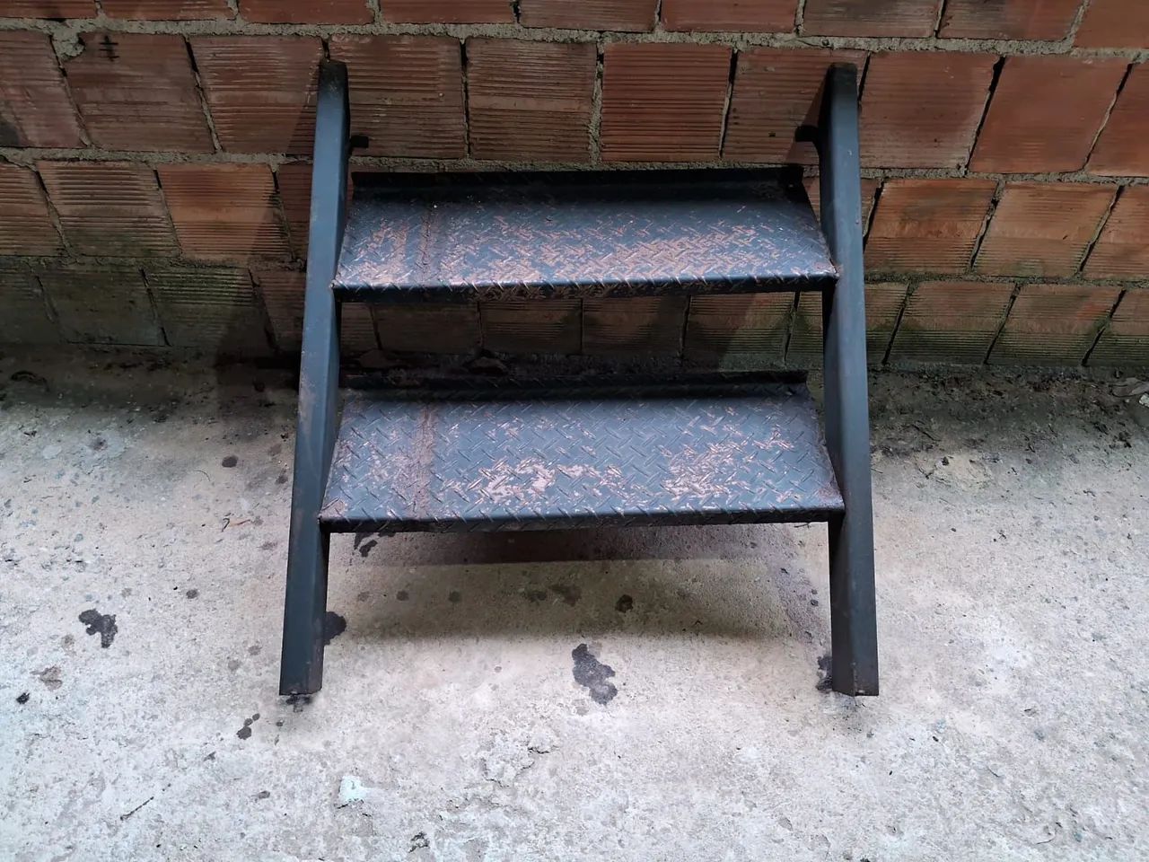 Escada ferro degrau porta janela  - Foto 3