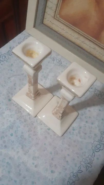 Par castiçais  louça  super antigos.. - Foto 2