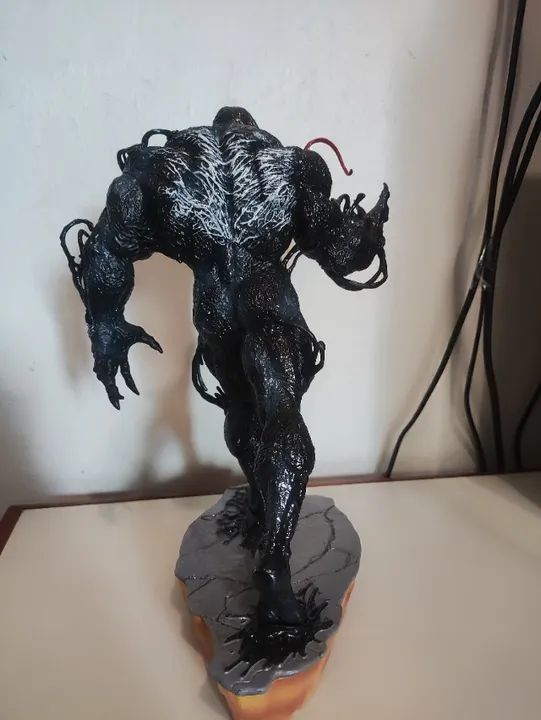 Estátua venom 30cm marvel - Foto 5