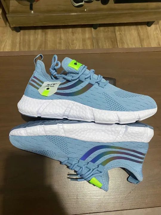Tênis De Corrida Masculinos e femeninos na cor azul, braço e preto  - Foto 4