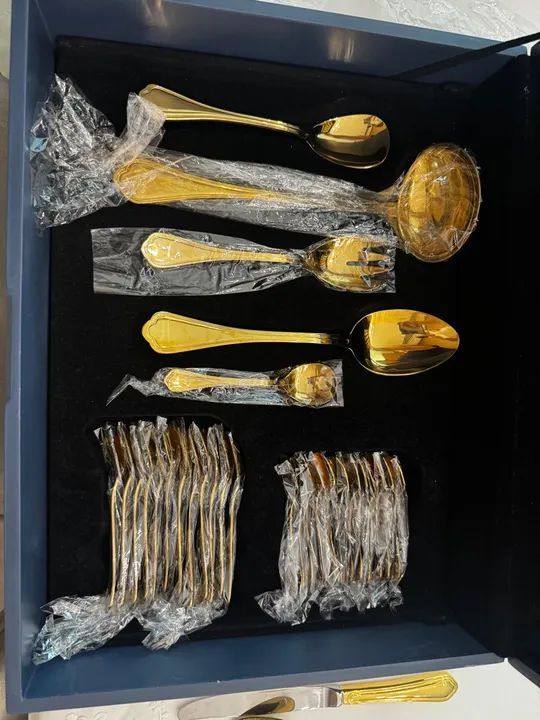 Conjunto de Talheres Dourados Wolf novo - Foto 3