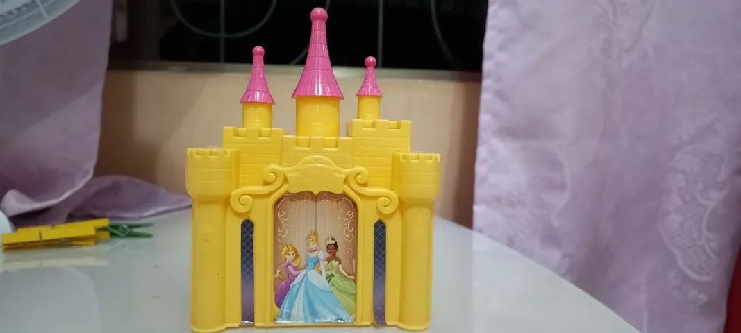 Disney Castelo Princesas Nestlé Raridade! - Foto 2