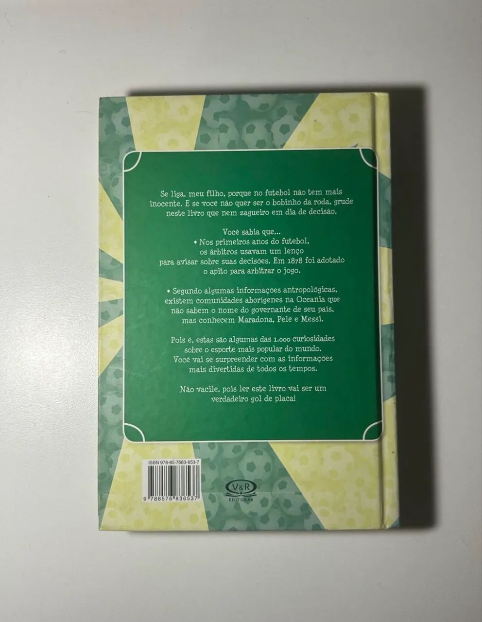 livro 1000 curiosidades do futebol (capa dura) - Foto 2