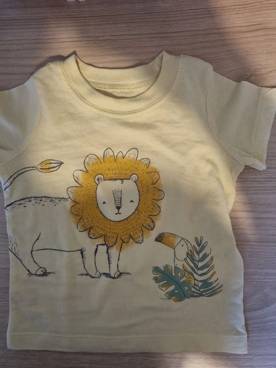 Duas camisetas marca Carters - 6 meses - Foto 3