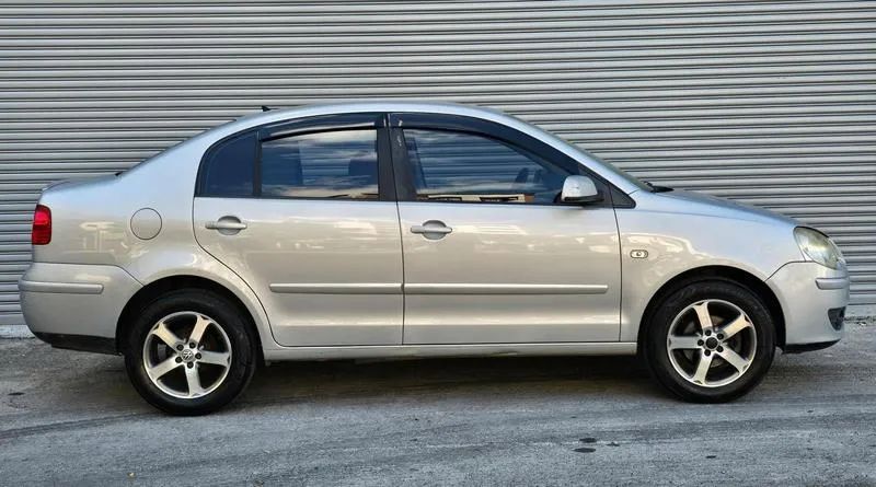 VOLKSWAGEN POLO SEDAN 1.6 2008 - Foto 3