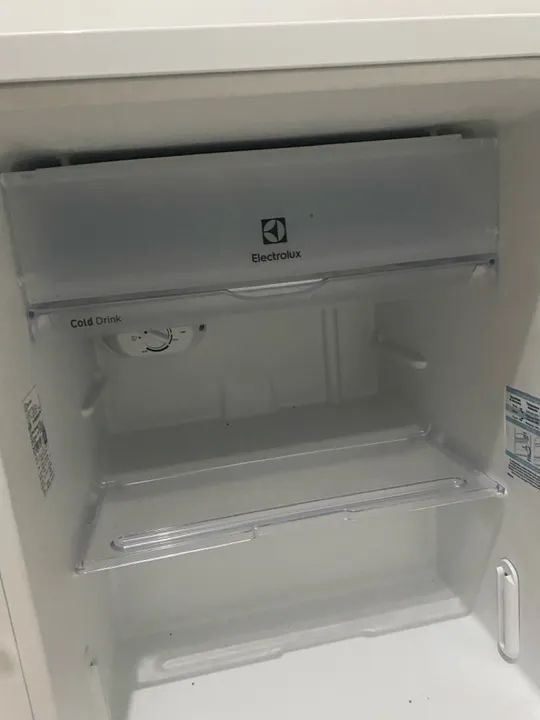 Frigobar Electrolux 80 Litros com Porta Latas Branco 127v - Foto 3