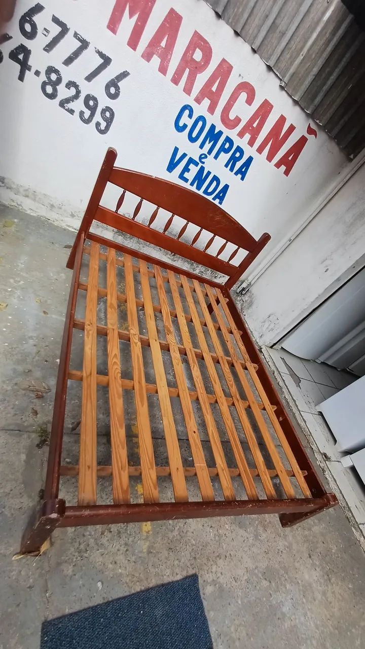 Cama Casal de Madeira - Super Conservada - Foto 3