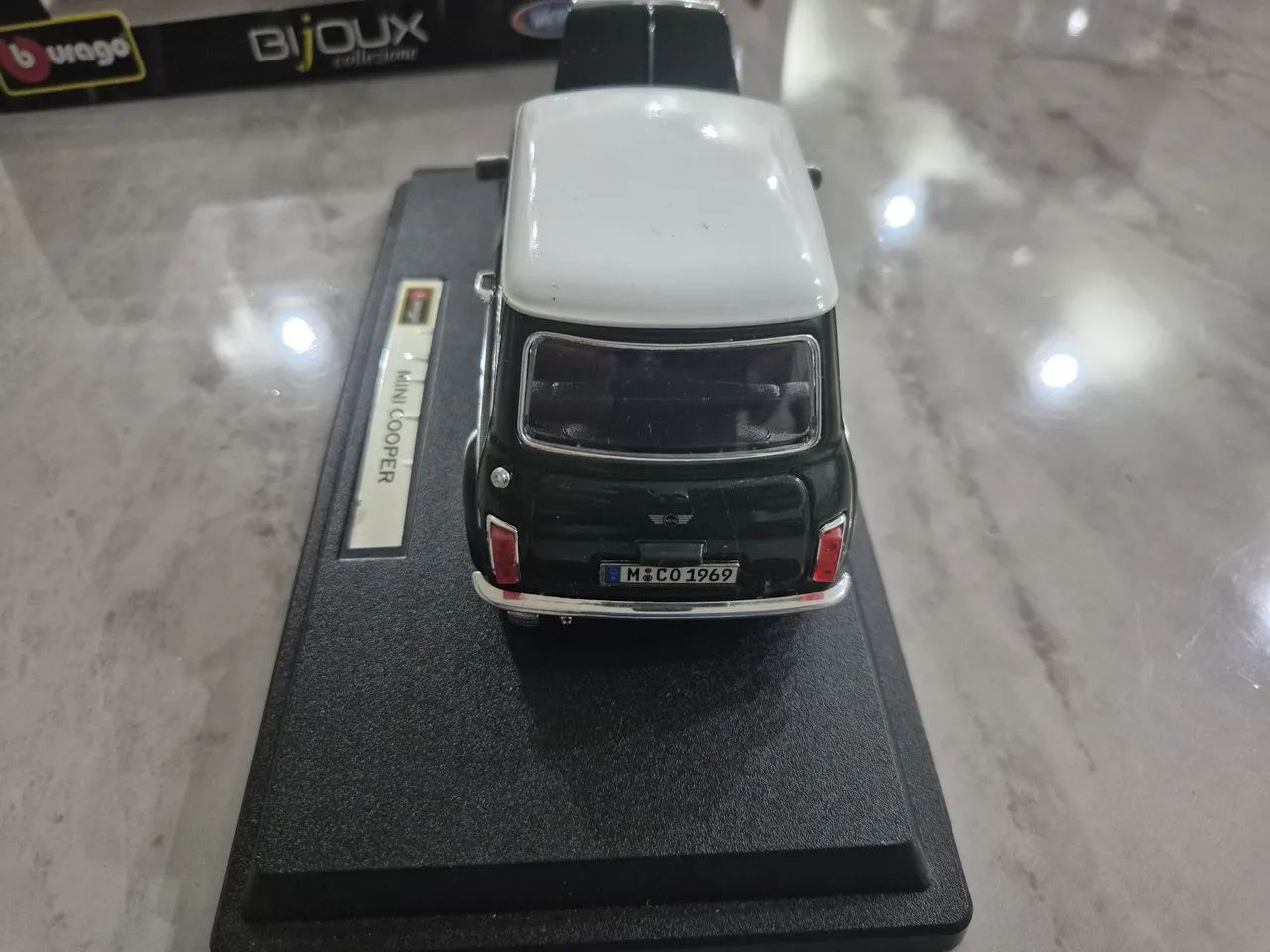Miniatura Mini Cooper Burago 1:24 na caixa  - Foto 4