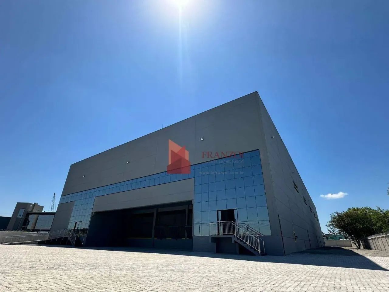 ALUGUEL: ARMAZÉM LOGISTICO 4.200 M² em ITAJAÍ/SC