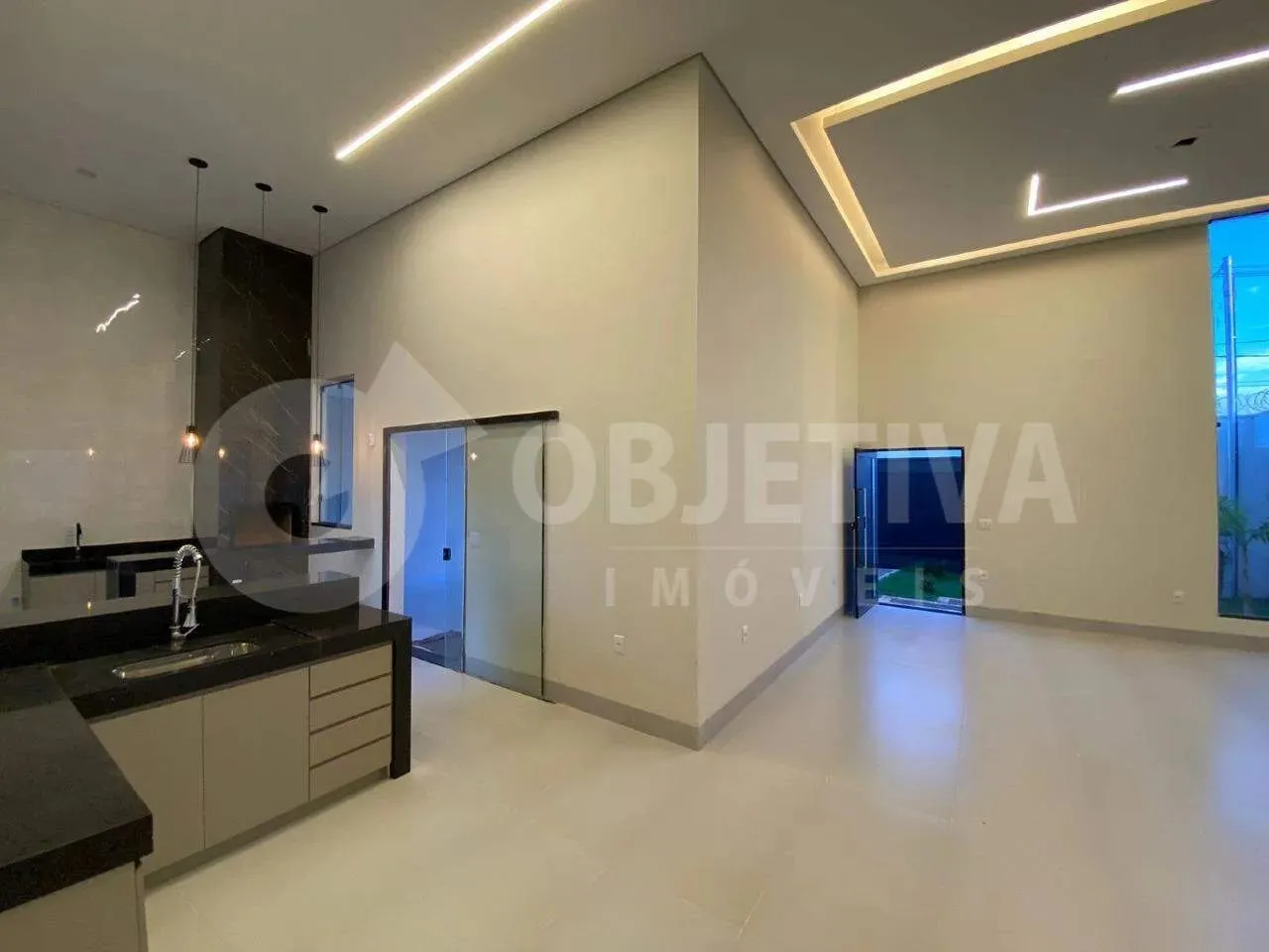 Casa para aluguel, 3 quartos, 1 suíte, 6 vagas, NOVO MUNDO - UBERLANDIA/MG