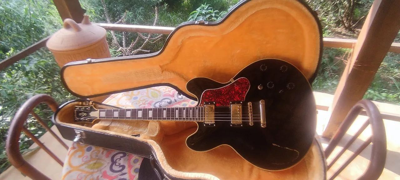 Guitarra Elétrica Gibson ES-335 Lucille (chinesa) 
