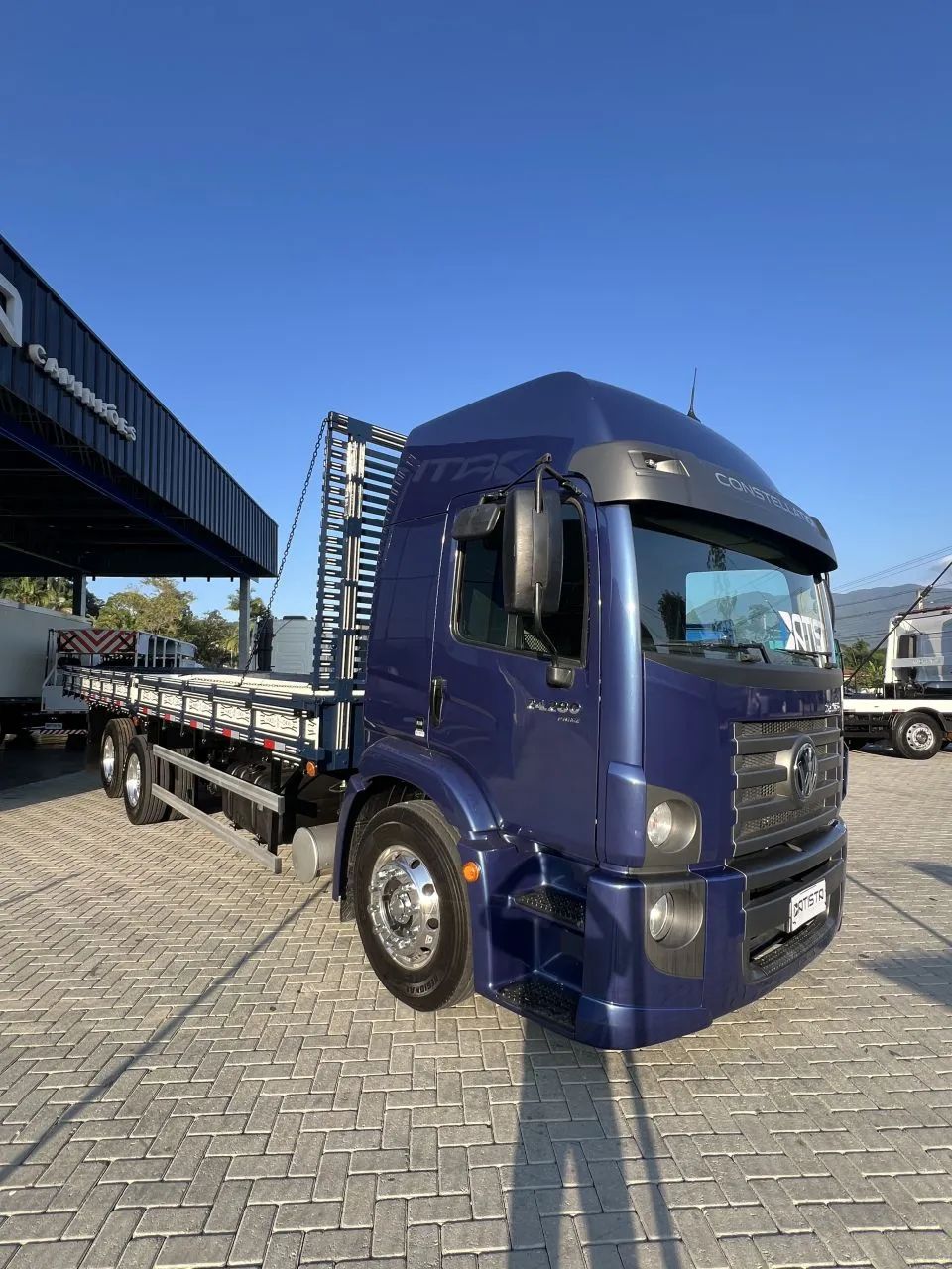 VW 24-280 Truck 6x2 2023 Carroceria Baixa KM - Foto 3