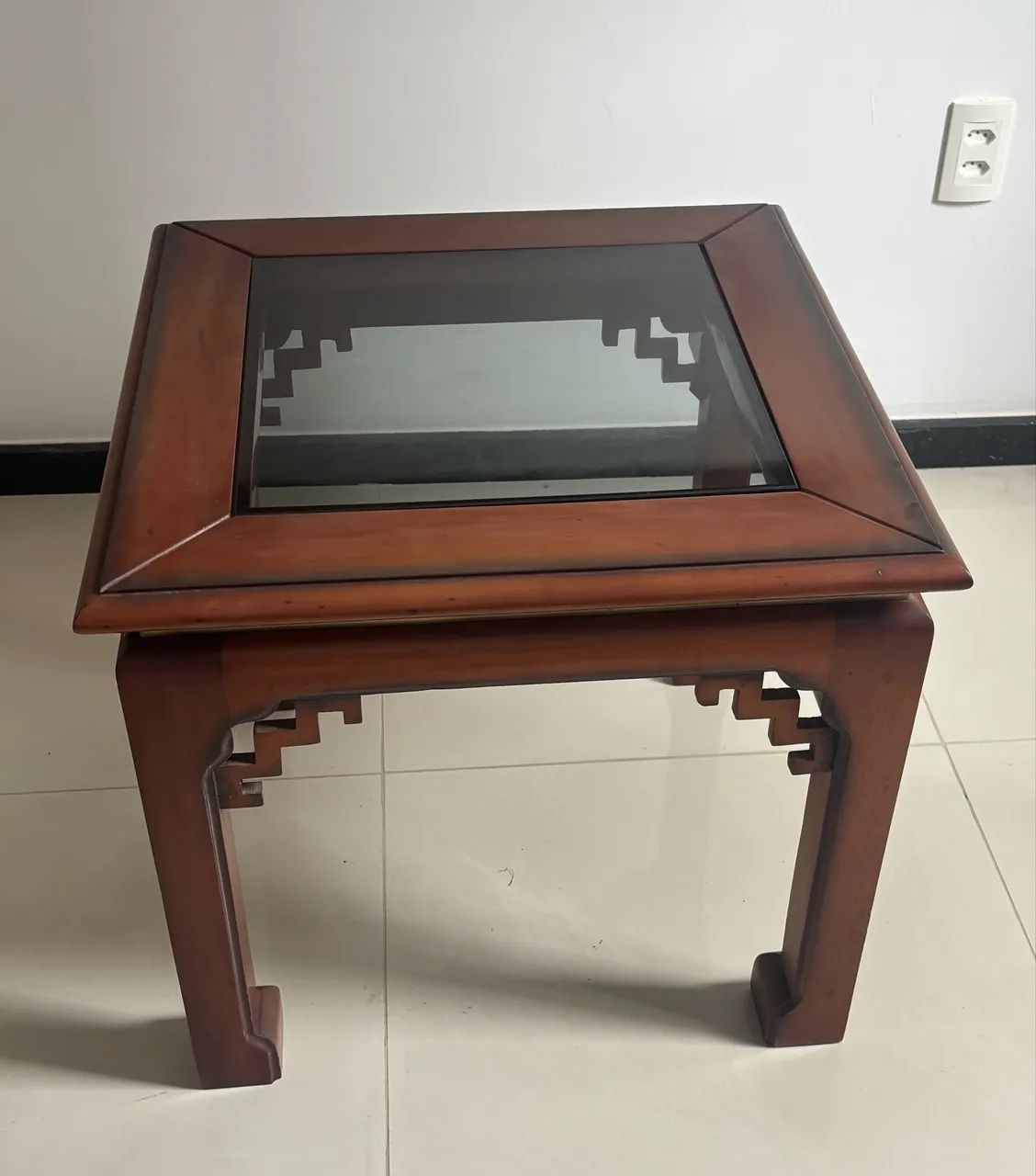 MESA DE CANTO EM MADEIRA 