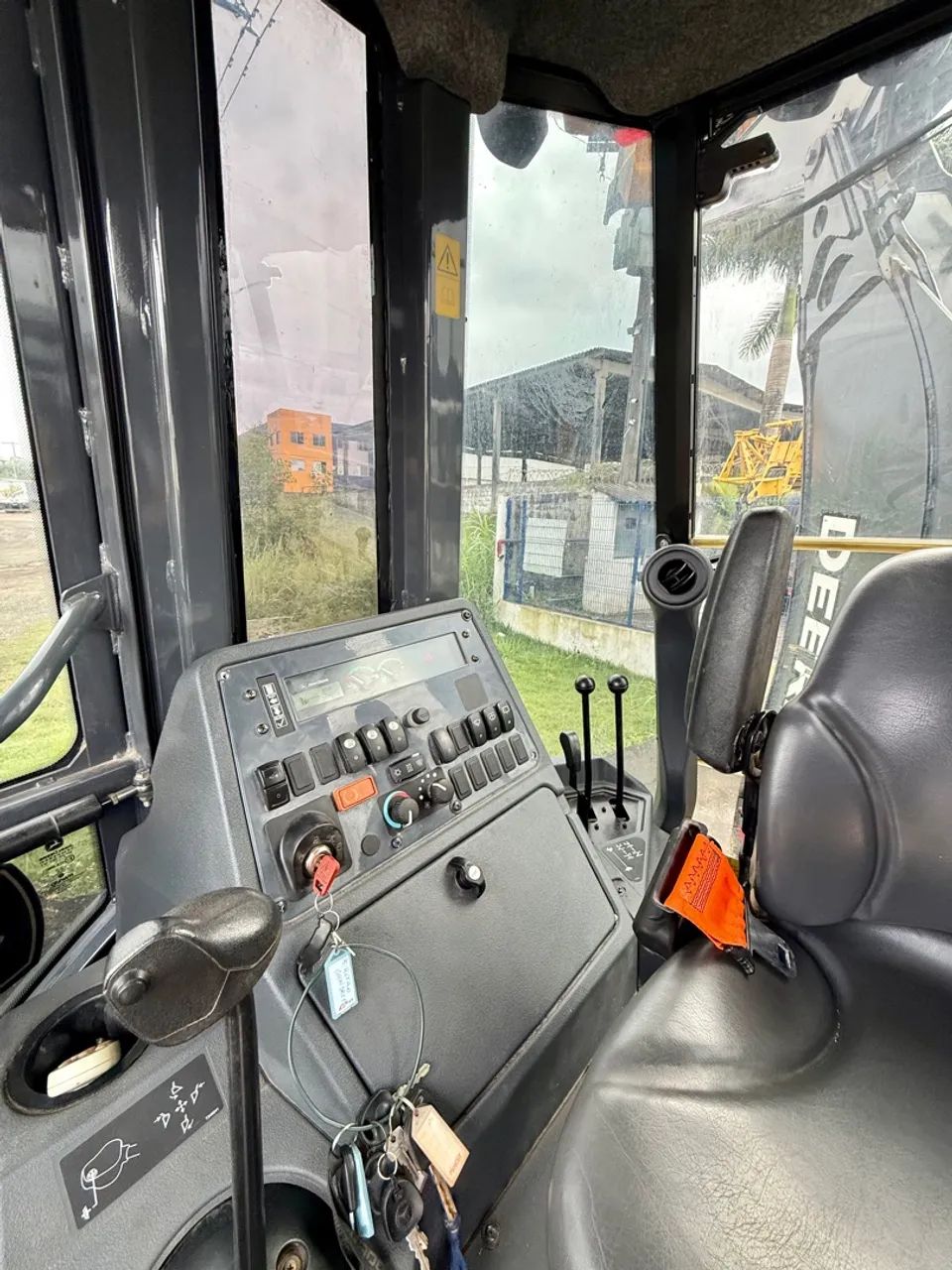 RETROESCAVADEIRA JHON DEERE 310L 2022 - Foto 6