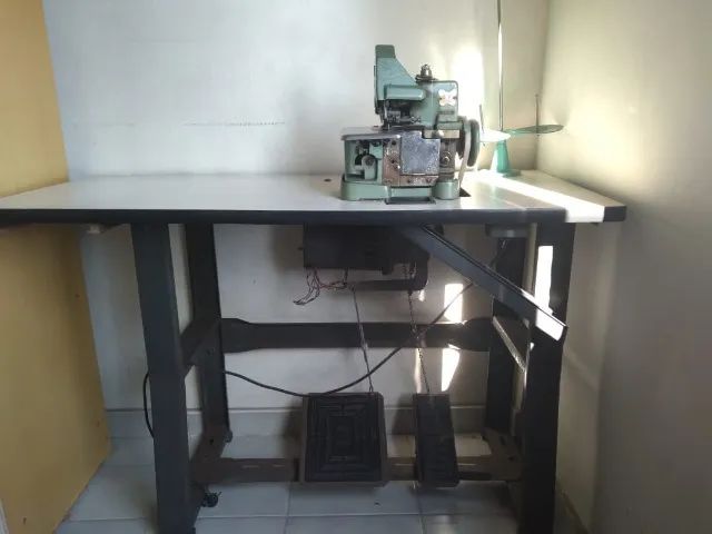 MAQUINA OVERLOQUE