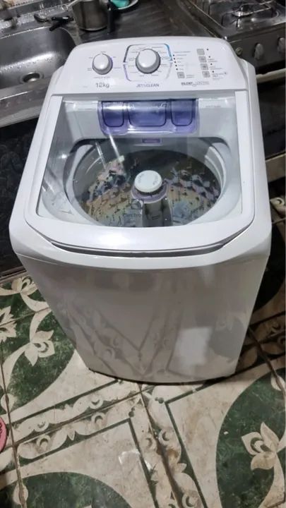 Máquina de Lavar Roupa 12kg Electrolux - JetClean - Silent