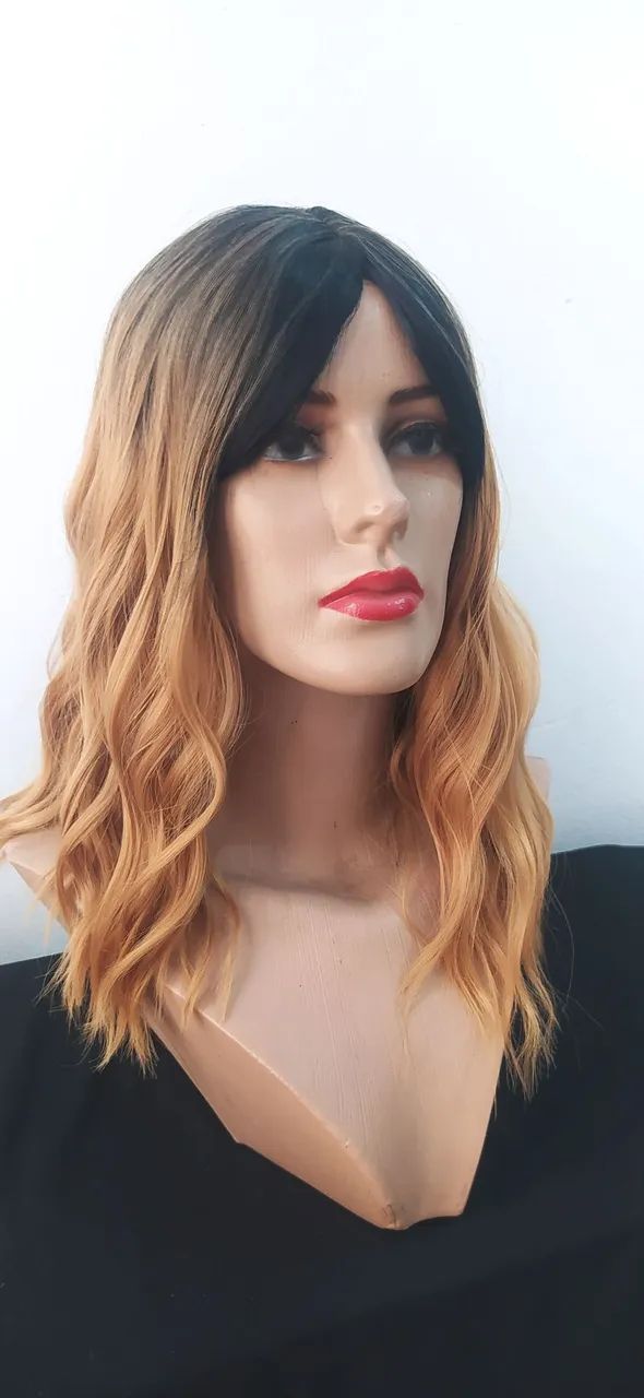 Peruca loira ondulada - Foto 2