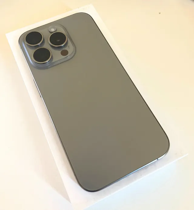 Apple Iphone 15 Pro Max 512gb Perfeito Estado / Aceitamos o seu na Troca / Loja Icaraí