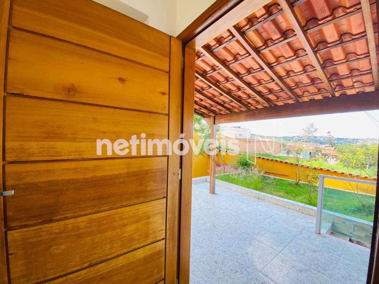 Casa 3 Quartos à Venda - Com Quintal Amplo e 5 Vagas - Foto 5