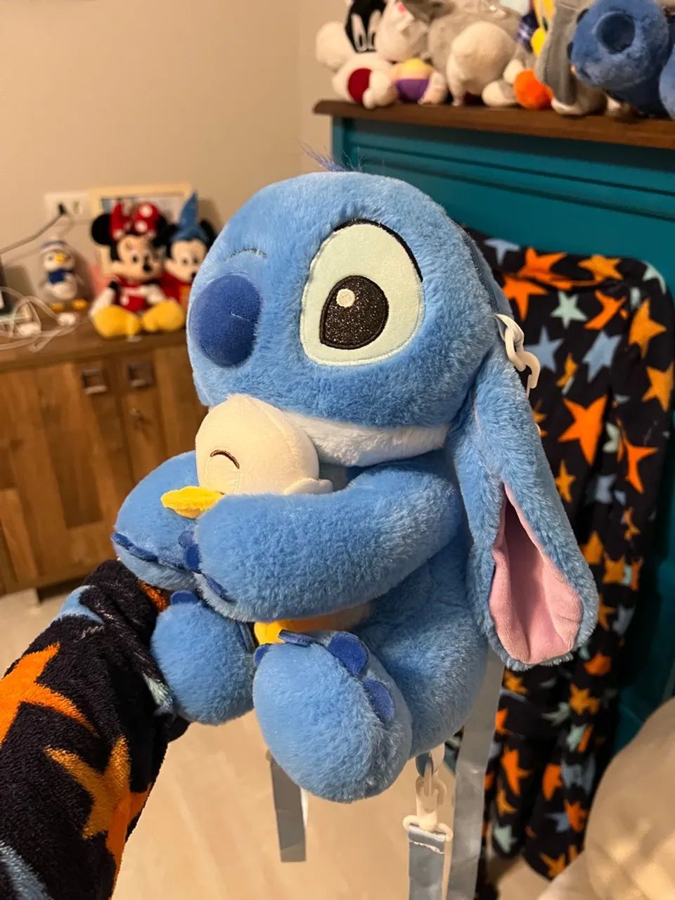 Mochila Stitch Patinho  - Foto 4