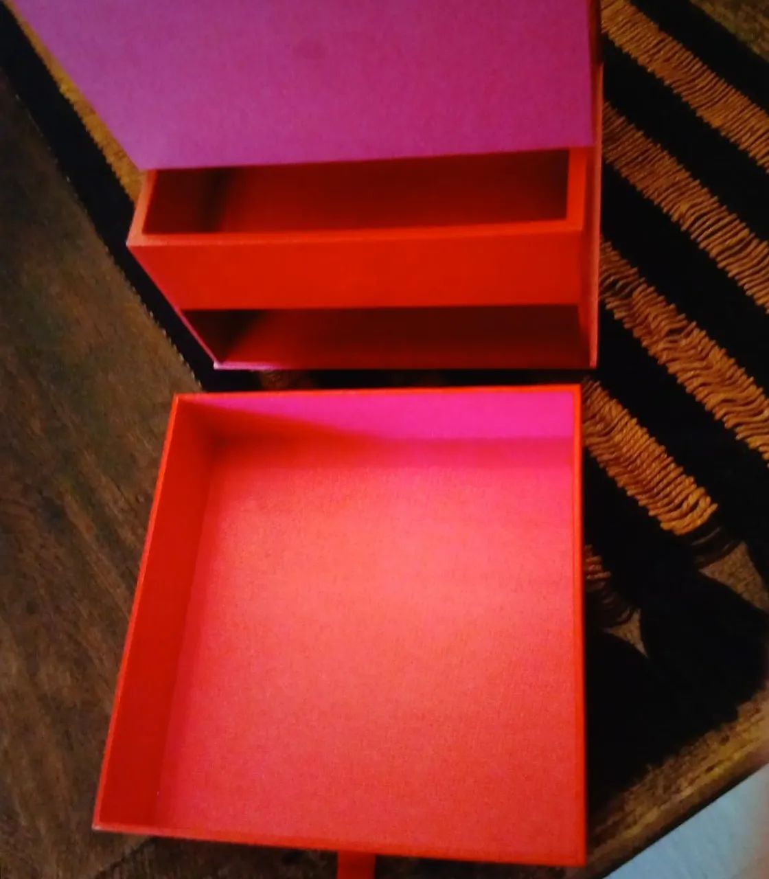 Caixa para maquiagem com 2 gavetas/Mdf