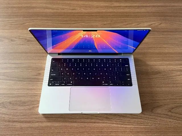 M3 MacBookPro 14インチ 8ギガメモリ 512GB MacBook Pro M3 14