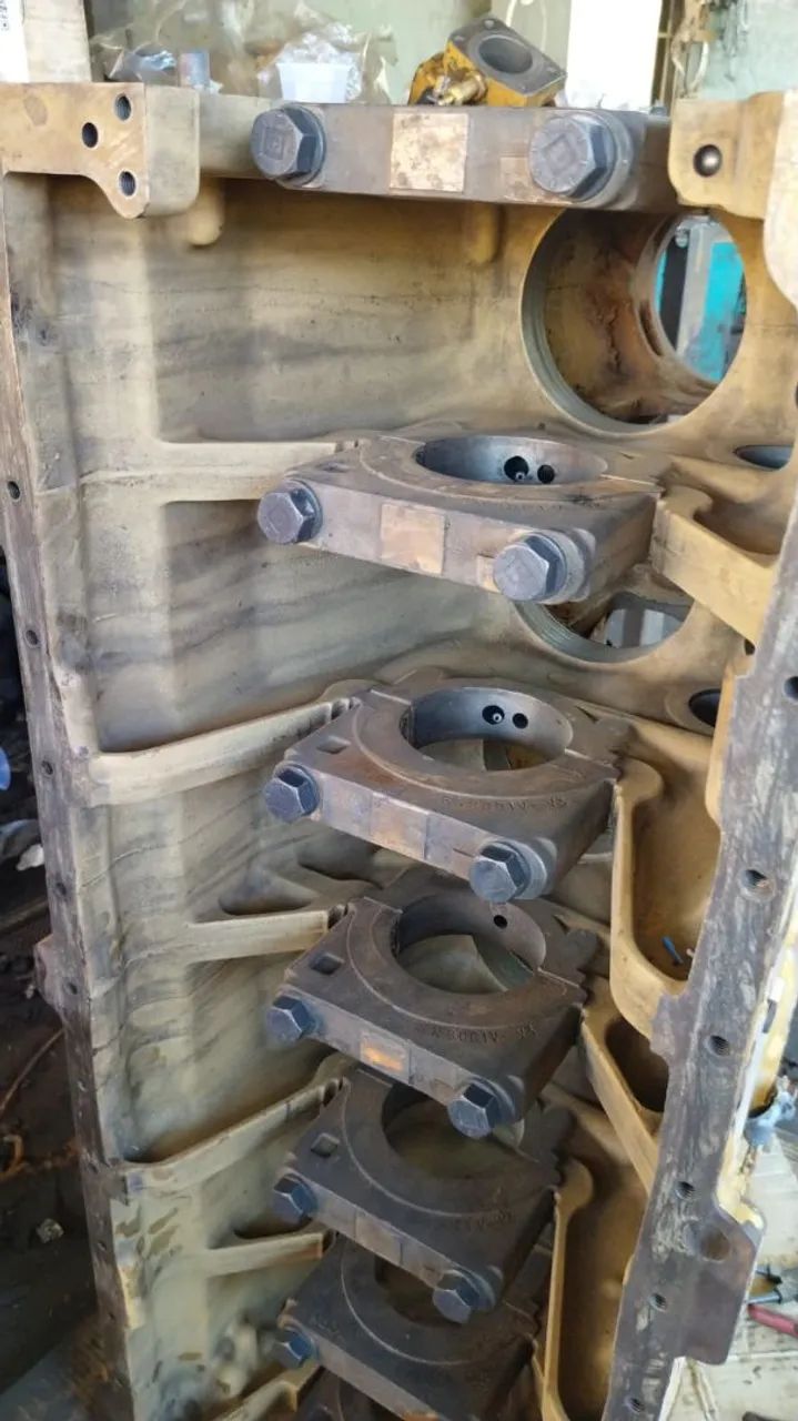 Bloco do Motor 3306 com placa  - Foto 6