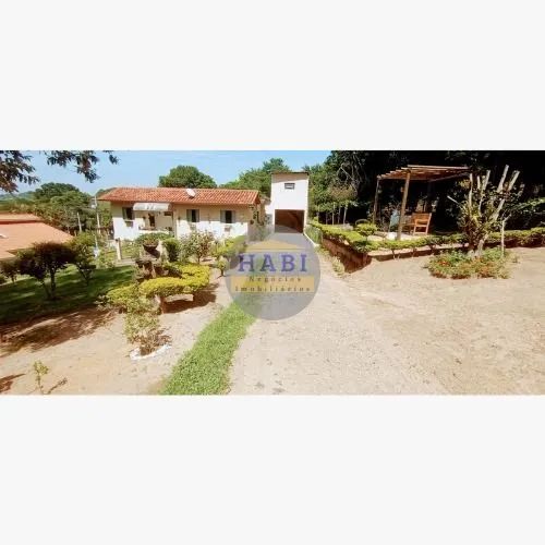 Linda chácara! Sua chance de morar num lugar seguro e aconchegante.