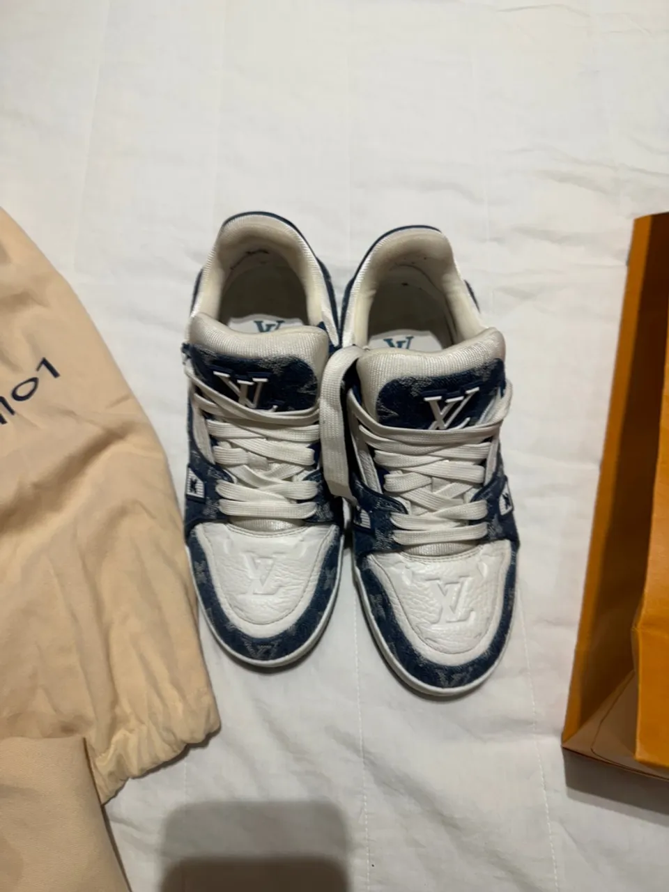 Tênis Louis Vuitton Azul e Branco