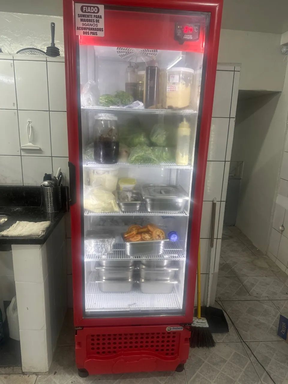 Geladeira Expositora Imbera - Usada