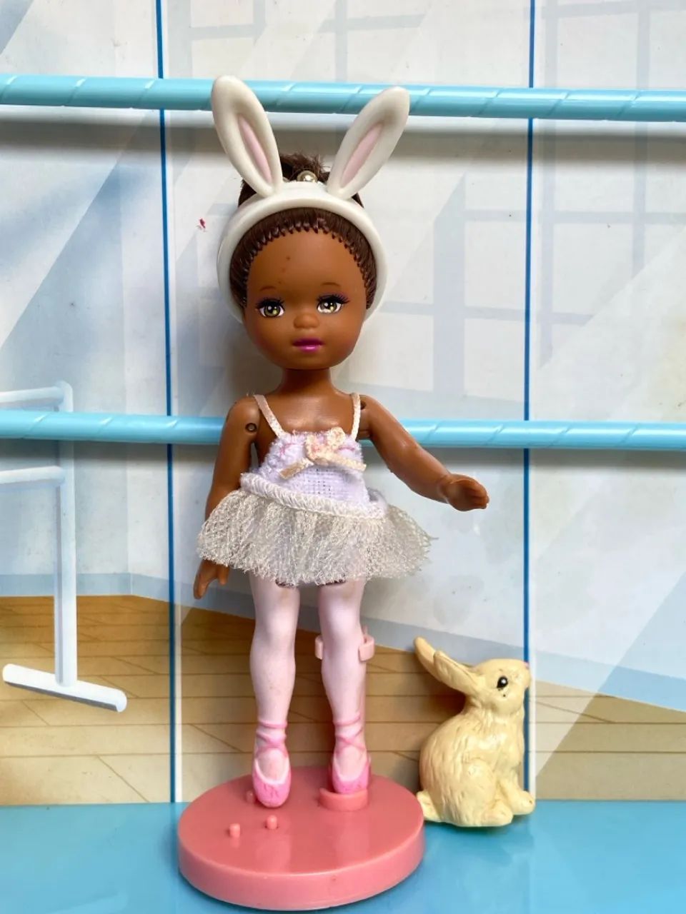 Boneca Barbie Chelsea Bailarina com Acessórios de Páscoa