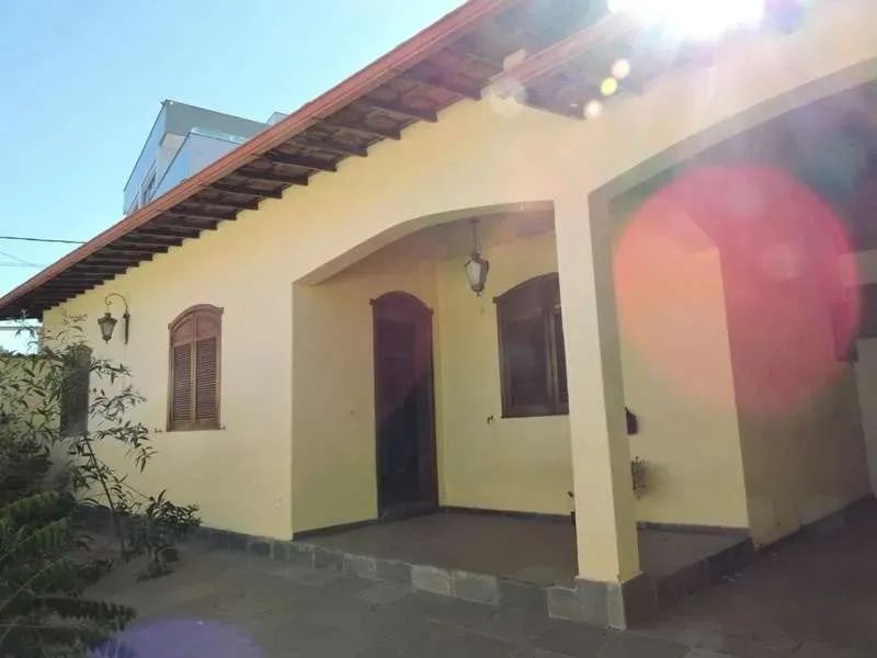 BELO HORIZONTE - Casa Padrão - Santa Rosa