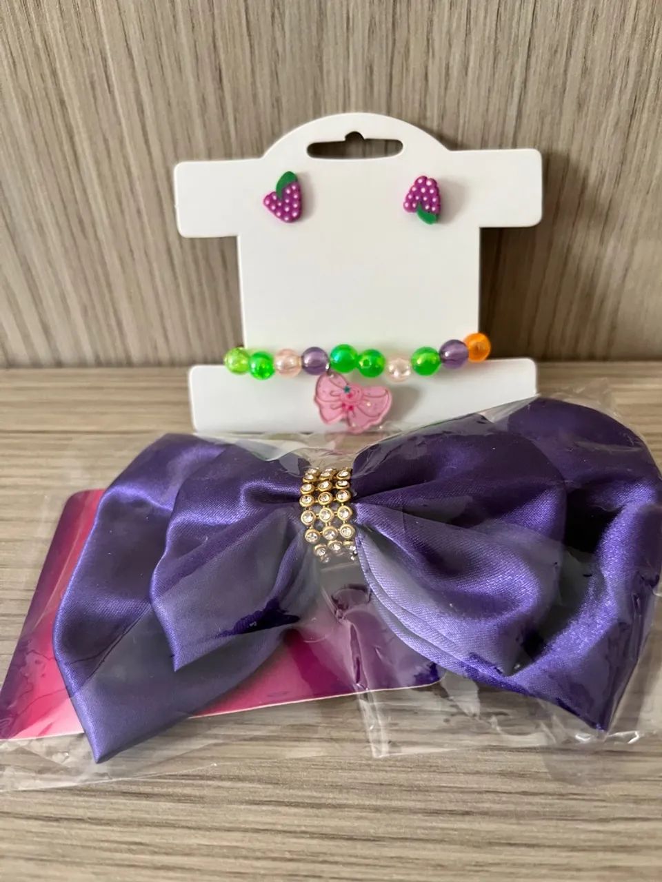 Kit de Acessórios Infantil: Laço, Pulseira e Brincos
