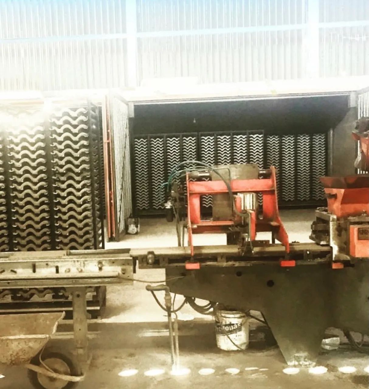 Máquina Vortex de fabricar Telha de Concreto- Uno 2000 - Foto 6